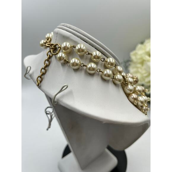 Stella and Dot Sophia MultiStrand Cluster Ivory Faux Pearl Bib Necklace - Picture 5 of 9